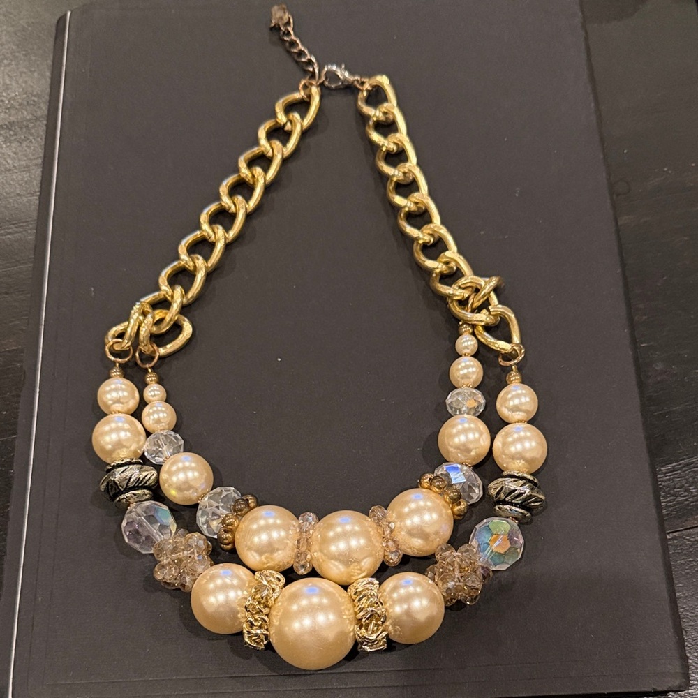 Elegant Gold and Pearl Statement Necklace  (Bundle jewelry & make an offer!)